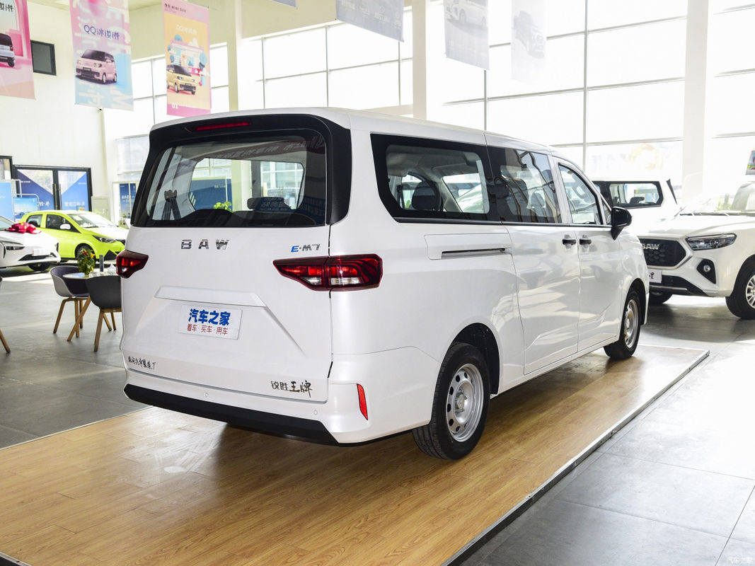 Left Hand Electric MPV New Energy Electric Car Large Family Business Use MPV EV