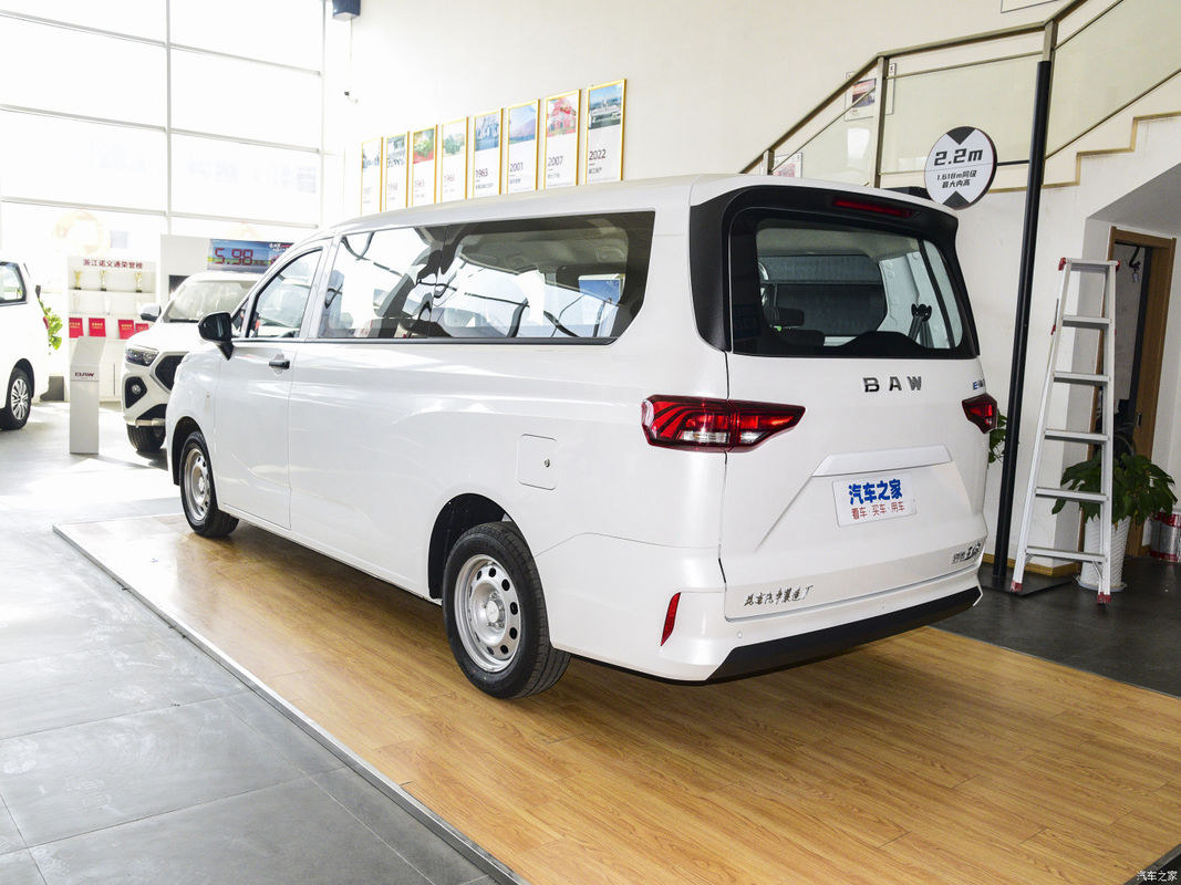 Left Hand Electric MPV New Energy Electric Car Large Family Business Use MPV EV