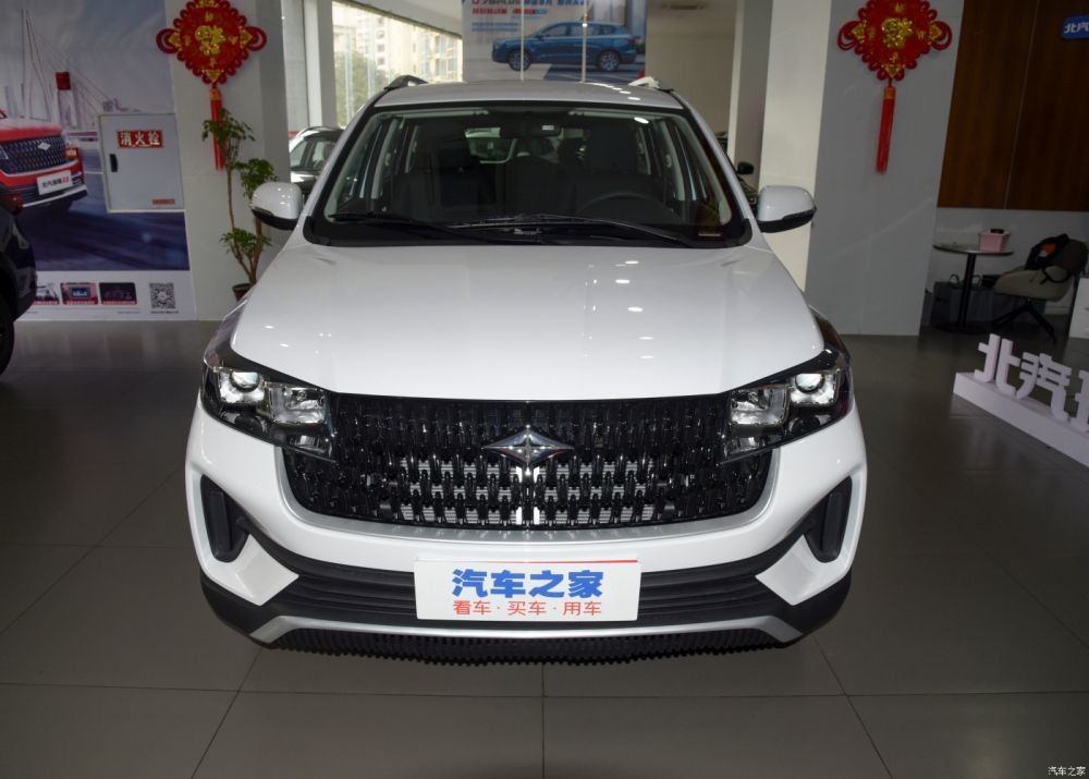 Compact Sport Left Hand Gasoline SUV 1.5L Fuel Multifunctional 7 Seats Car