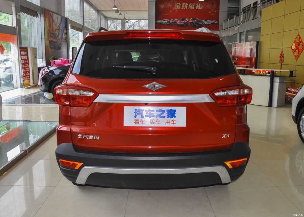 High Speed 160Km/H Compact Gasoline SUV Petrol 5 Seats Left Hand Drive Car