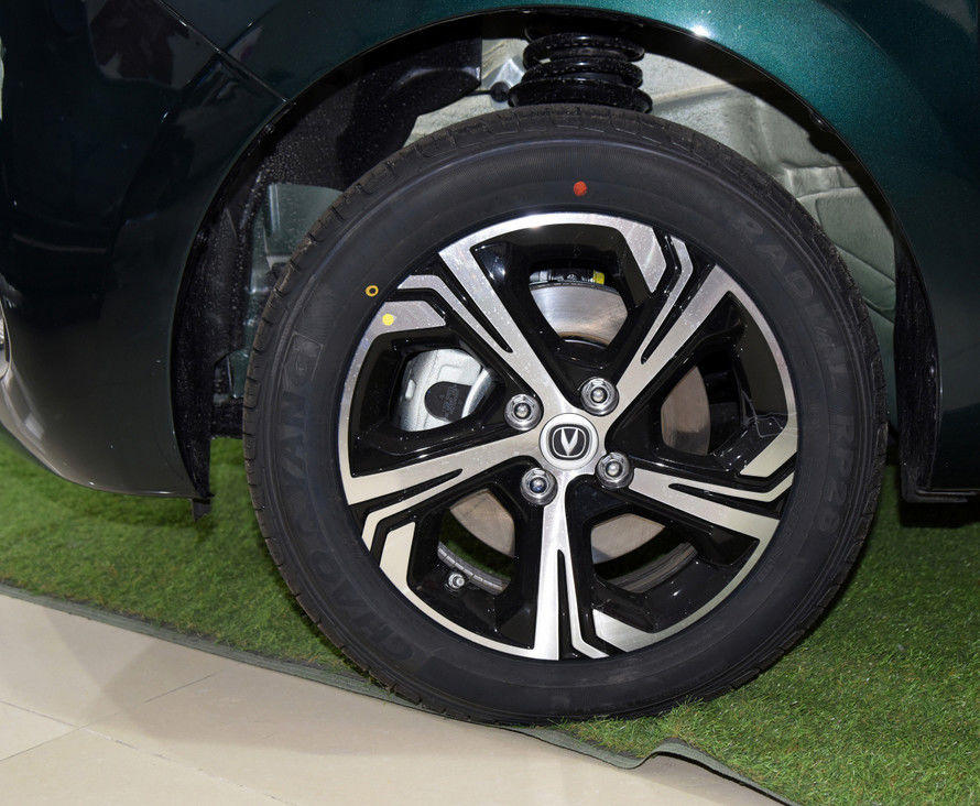 Changan E-Star EV Hatchback Lithium Iron Phosphate Battery Or Ternary 5 Doors 5 Seats