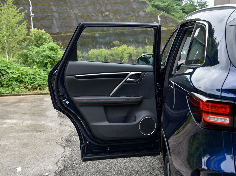 BAIC Ruixiang X5 Gasoline SUV 1.5L Large 7-Seat All-Scene 180kmh Modern SUV