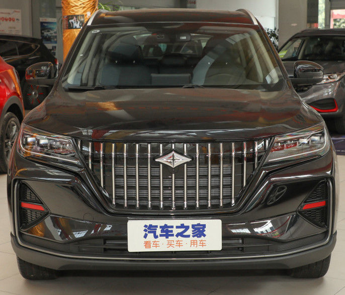 BAIC Gasoline Hatchback SUV With 55L Oil Tank And Max 180kmh Midsize SUV
