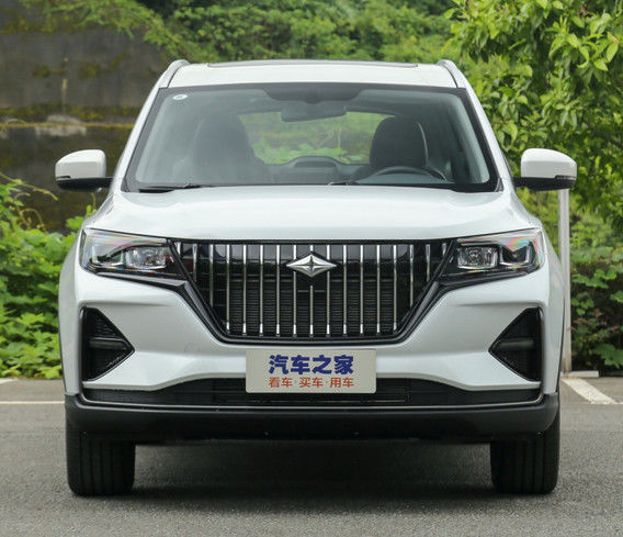 High Tech Gasoline 7-Seater SUV From BAIC With 6 Gear 1.5L Fuel Hatchback