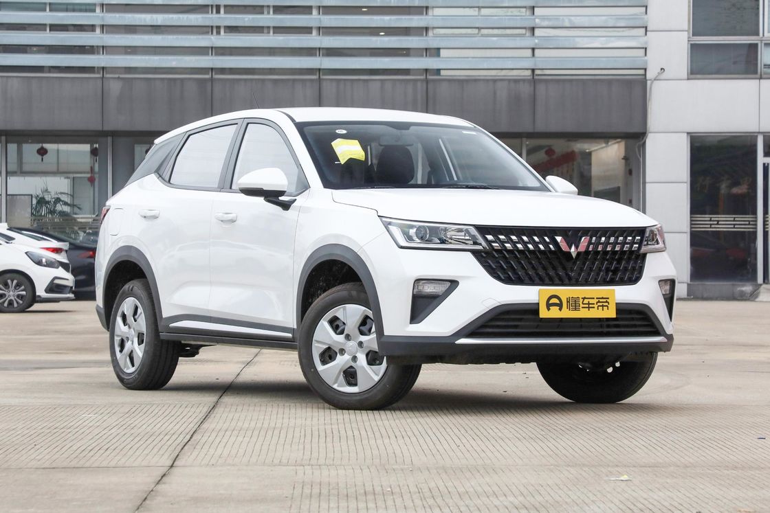 Wuling New Model Gasoline SUV 3400-4400 Maximum Torque Speed Gasoline Sport Utility Vehicle