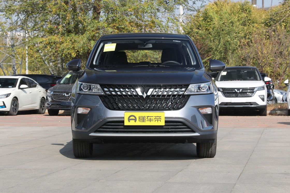 Wuling 99 Maximum Horsepower Gasoline-Driven SUV 5 Seats 5 Doors Family Sports SUV