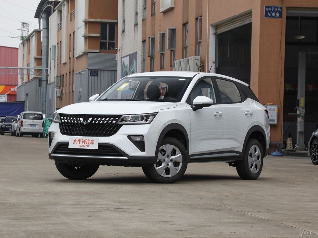5 Seats High Speed Gasoline SUV With Front Brake Type 1.5L New Car