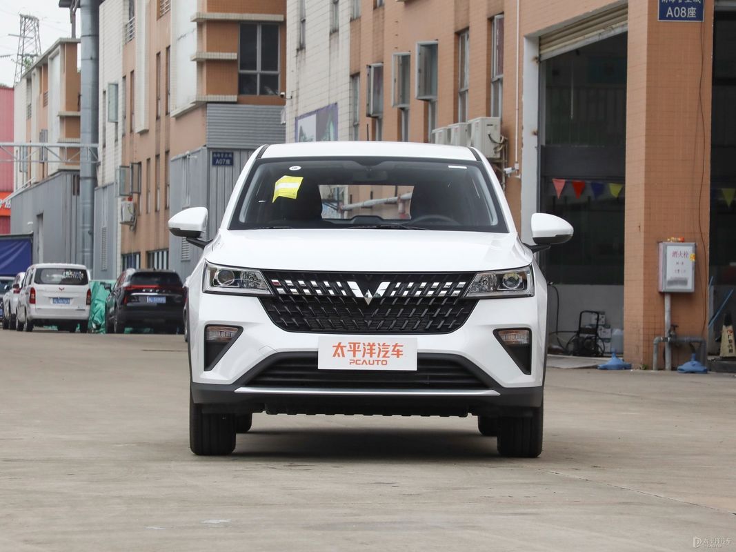 5 Seats High Speed Gasoline SUV With Front Brake Type 1.5L New Car