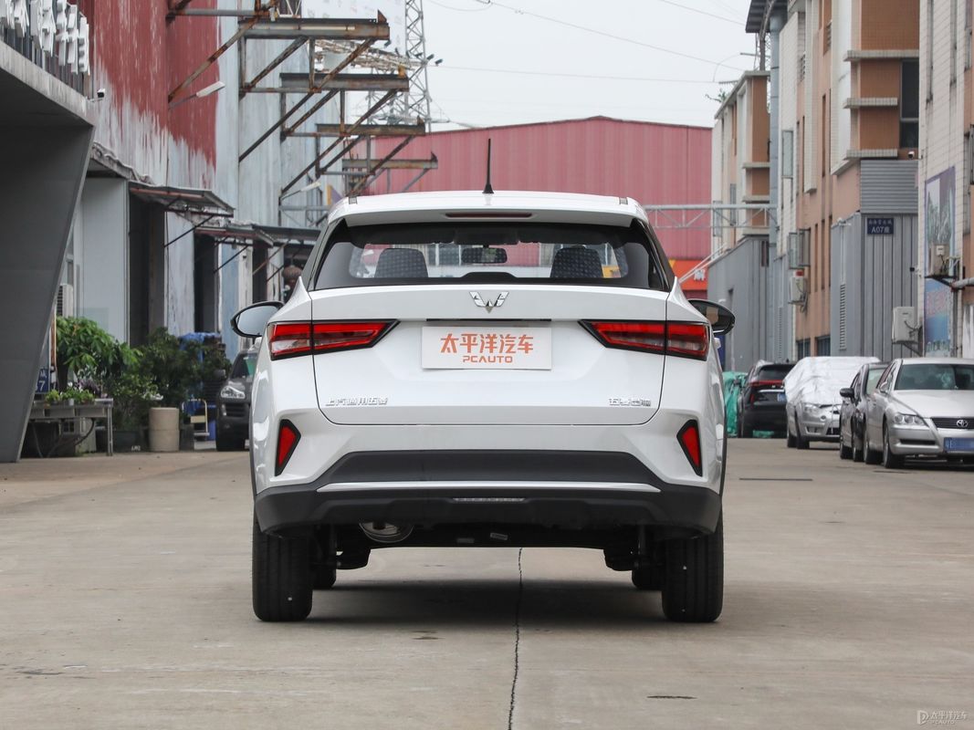 5 Seats High Speed Gasoline SUV With Front Brake Type 1.5L New Car