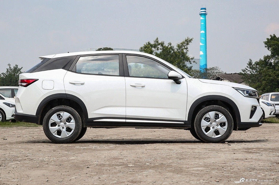 White High Speed Petrol SUV Car 5-Door 5-Seat Adult In Stock