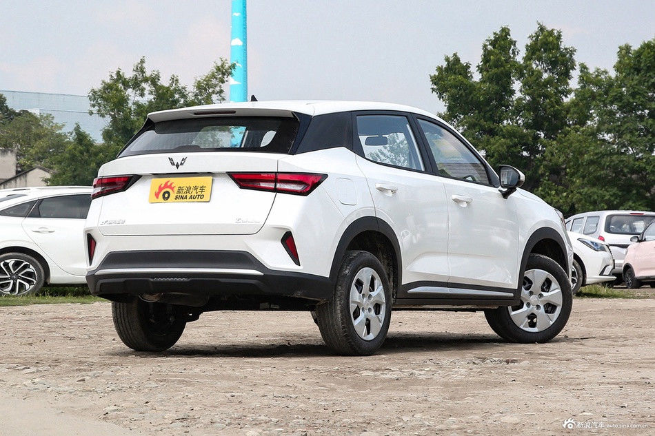 White High Speed Petrol SUV Car 5-Door 5-Seat Adult In Stock