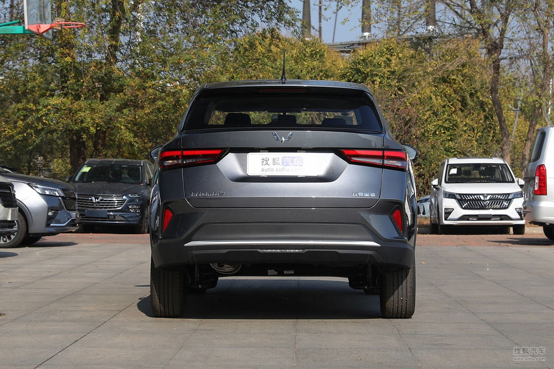 1.5L Compact Gasoline SUV 5 Seats Big Space High Performance Vehicles Family Outdoor SUV