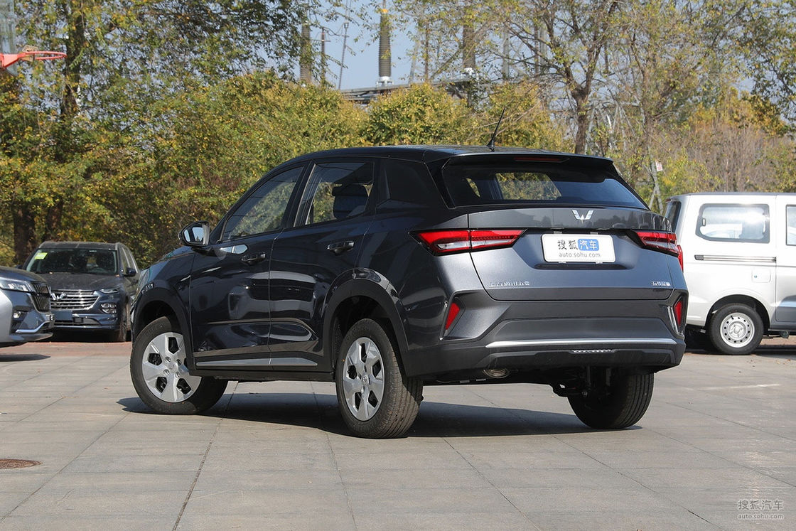 1.5L Compact Gasoline SUV 5 Seats Big Space High Performance Vehicles Family Outdoor SUV